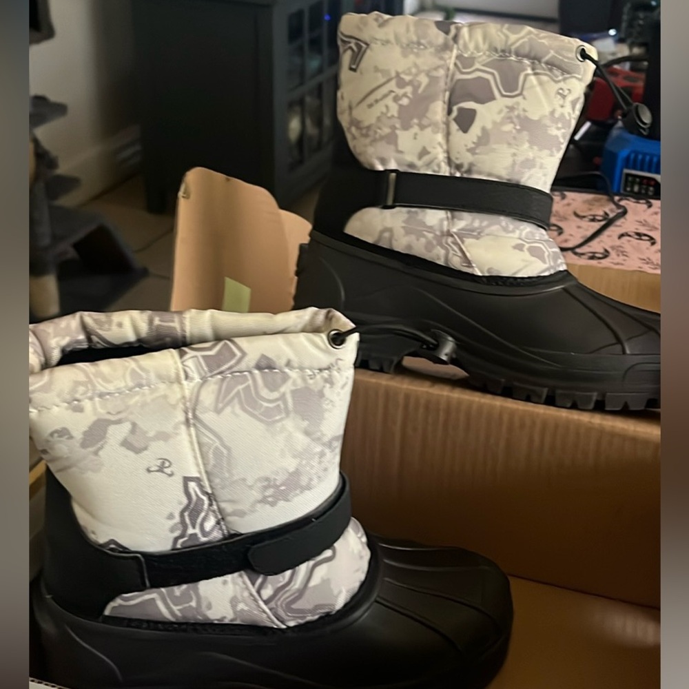 RedHead Black and White Rain & Snow Boots